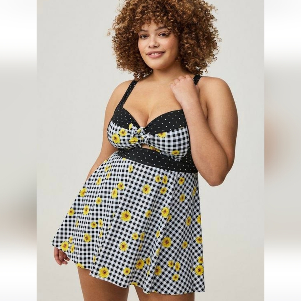 NWT Torrid Gingham and Sunflower Wireless One Piece Swimdress w/Brief, Size 2X